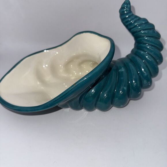 Vintage Ceramic Cornucopia Large Planter, Vase, Centerpiece 10” Long BJS80 - Picture 4 of 7